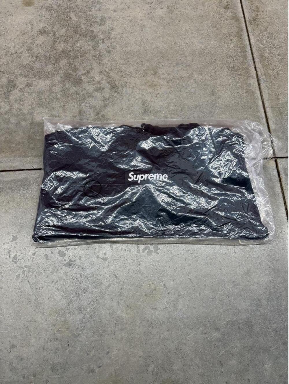 BRAND NEW DEADSTOCK supreme fw25 black on black box logo hoodie size large